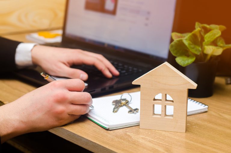 How To Get Your Washington DC Real Estate License Online