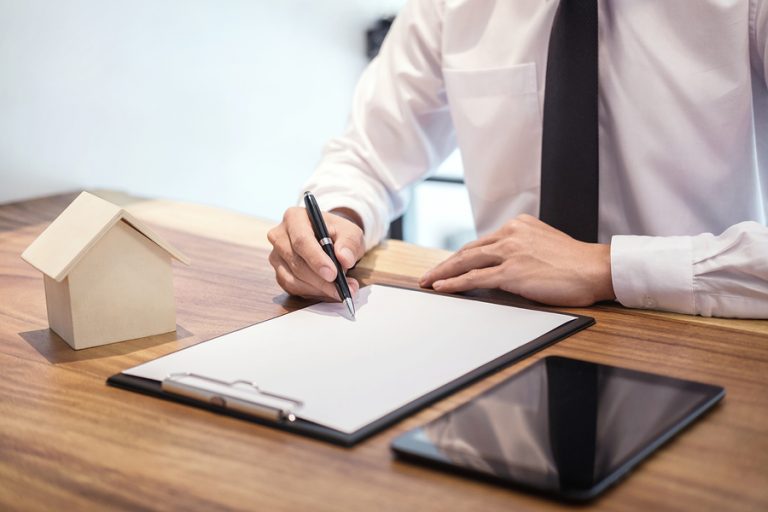 What Are The California Real Estate Broker Requirements?