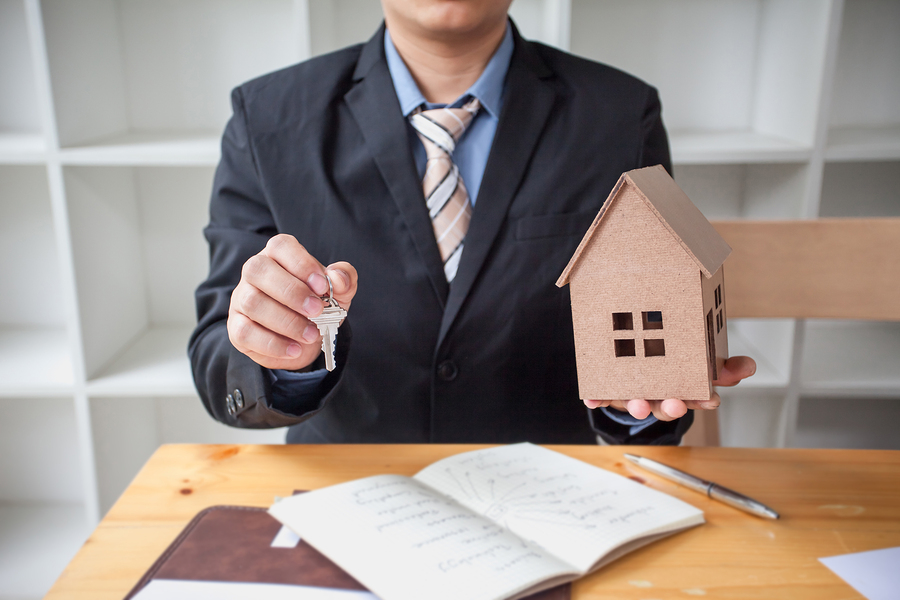 What Is A Real Estate Broker?